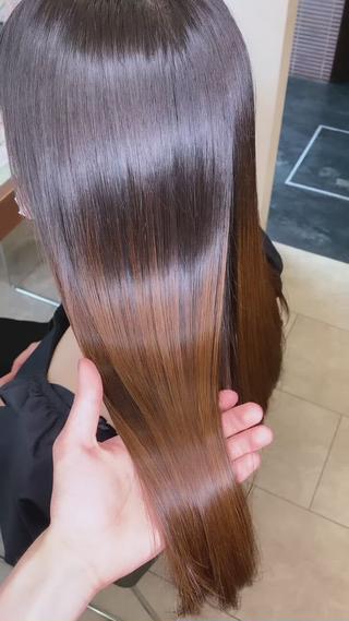 ロング 髪質改善・縮毛矯正 特化・ユウシンのヘアスタイル