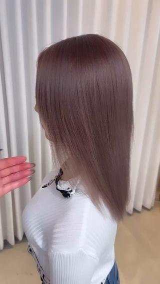 カラー Mii. 内田萌々のヘアスタイル