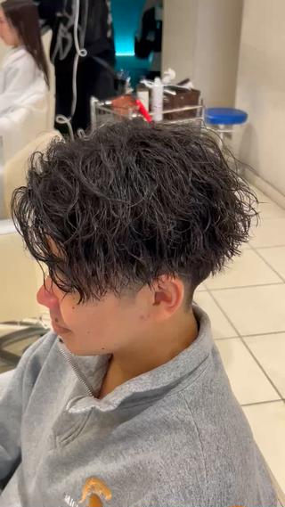 パーマ メンズ メンズパーマ 副店長ユウタのヘアスタイル
