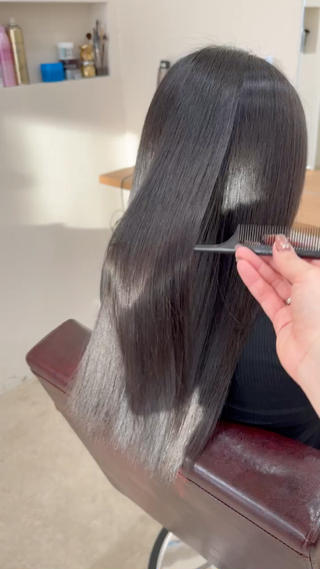 セミロング 松本 華林のヘアスタイル