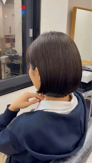 ショート カラー 髪質改善、癖毛直し 縮毛矯正が得意のヘアスタイル