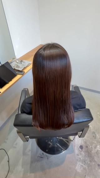 セミロング omaフクダ 縮毛矯正/艶髪カラーのヘアスタイル