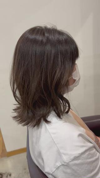五反田 美容院 美容室 韓国くびれヘア☆360°どこからみてもバランスのいいデザイン☆
張 明星Instagram 「bright777star」
■□■────────────────────■□■
dish 五反田 【ディッシュ ゴタンダ】
東京都品川区西五反田1-17-6 GRIO五反田 4F(美容室)
■□■────────────────────■□■
TEL 0334907800
《アクセス》
JR山手線五反田駅徒歩3分
浅草線五反田駅徒歩3分
池上線五反田駅3分
東急バス五反田停留所徒歩3分
《営業時間》
平日10:00~20:00
土日祝10:00~19:00
《定休日》
なし
#髪質改善 #デザインカラー #ファイバープレックス
#ブリーチ #ダブルカラー #インナーカラー #ハイライト
#イルミナ #バレイヤージュ#ケアブリーチ#ヘアセット
#グラデーション #白髪染め #オーガニックカラー #大人ハイライト#脱白髪染め#透明感
#ヘッドスパ#メンズ#ヘアスタイル
#垢抜け#イメチェン#似合わせ
#東京 #五反田美容院 #미용실#五反田美容師#韓国人美容師#韓国#韓国ヘア
○マンツーマン
余裕のある時間をつくり、丁寧なカウンセリングでご要望を捉え、より安心、喜んでいただける提案、施術します。
ぼくの技術はお客様の個性(骨格、髪質、お顔、全体のバランス、くせ)を活かします。
cut ¥4950→¥4400
cut color treatment ¥8800〜
head spa(快適寝れる個室ブース)
etc
*指名料はいただいておりませんので、気軽に指名ください*
○安心、快適な空間
お店が広く、明るい。ヘッドスパブース完備。落ち着ける空間です。
○取扱商品
剤量の種類豊富さとダメージレスで旬なものをとりいれ、美容師スタッフ、お客様の満足度を高めています。
(いまの時代、商品の進歩が早く、とても大切です)
○僕の趣味
韓国、エンタメ映画ドラマ、スポーツ、読書、筋トレ、旅行、食べる、飲む、書ききれないですw広く浅くタイプ。
偏らずなんでも体験したい。
多様で個性に合わせたスタイル写真→@bright777star