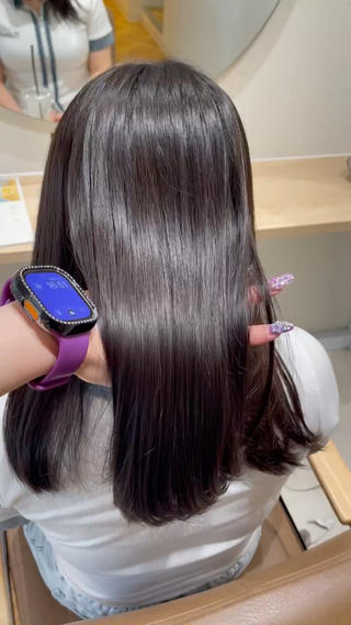 セミロング 阪倉 美玲のヘアスタイル