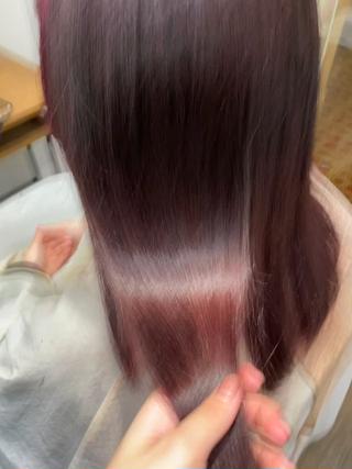 カラーリンクした髪にAujuaトリートメントでトゥルルルとすうる艶カラーを