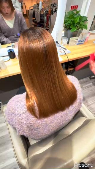 ロング Noe' Akariのヘアスタイル