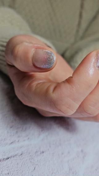偏光マグとフラッシュラメグラ
薬指はホロラメでニュアンスデザイン

お客様の好きなカラー
こんなデザインがしたいと
一緒に作ったデザインです

ギラギラ感ではなく
大人フラッシュニュアンスデザイン 