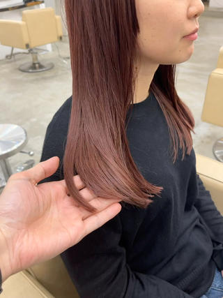 ブリーチしなくても色味の出せるピンクブラウンカラー 