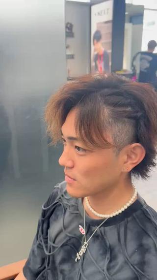 ヘアアレンジ メンズ メンズヘア カット、パーマ特化のヘアスタイル