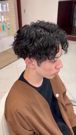 ツイスパとは異なり少し艶のある質感に