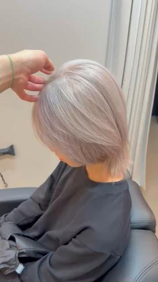 ミディアム 色落ちまで可愛い🧚 心斎橋hikaruのヘアスタイル