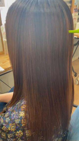 ナチュラルストレートです!
最後しっかりトリートメントをし
艶しっとりの出来上がりにしました!