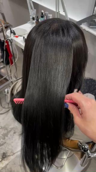 ロング 🌐🪬髪質改善/ 透明感カラーのヘアスタイル