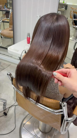 ロング 🌐🪬髪質改善/ 透明感カラーのヘアスタイル