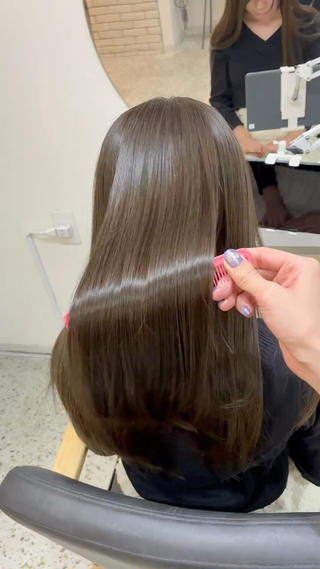 ロング 🌐🪬髪質改善/ 透明感カラーのヘアスタイル