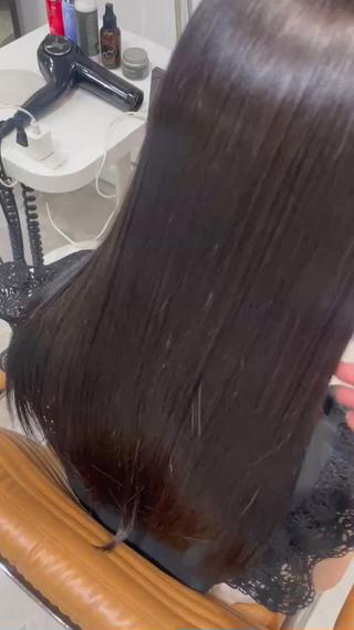 ロング 🌐🪬髪質改善/ 透明感カラーのヘアスタイル