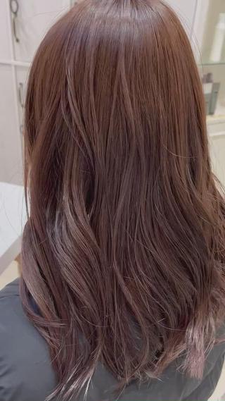 初カラーのお客様です!
8トーンのブラウン系に染めさせて頂きました!!