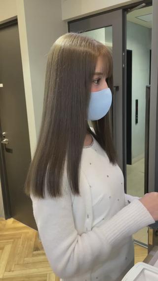 オリーブグレージュ 
