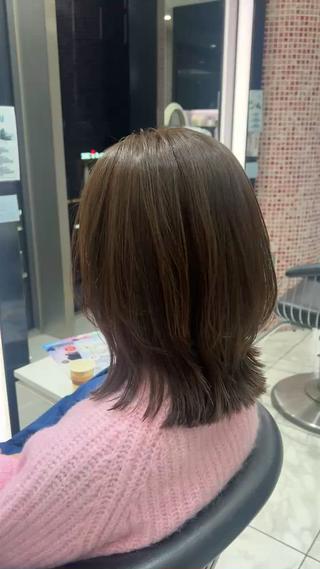 レイヤーを入れると簡単にくびれやすくなりますスタイリングもワンカールで作れて時短にもなります 