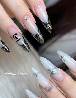 #スカルプ#ロングネイル#ネイルデザイン#ネイル#フレンチネイル#フレンチ#ワンカラー#ブラックネイル#ホワイトネイル#キラキラネイル 