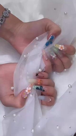 ネイル Angel tailのネイルデザイン