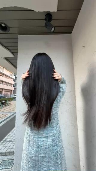 クセ毛→うる艶髪に大変身
シャンプーCMの様な仕上がりになります