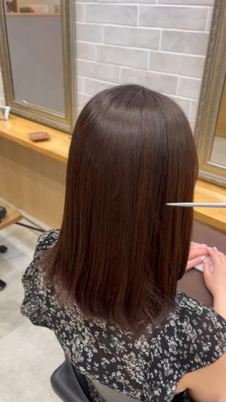 鎖骨以上の長さ限定トリートメントです。
フィルター、アウトバス、アイロンなしでここまでサラサラになります!