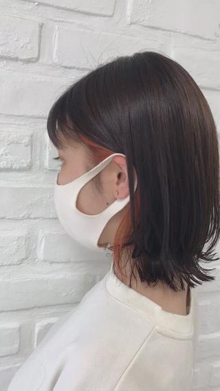 オレンジのイヤリングカラー
夏っぽくて可愛いです