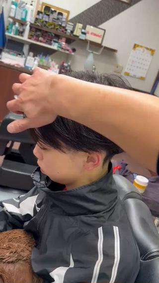 センターパート、マッシュ、ショートボブには
矯正に丸みをプラスして
自然さ、柔らかさ、艶を与えます。