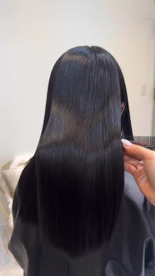 ロング Emüest髪質改善 👩🏼🖤cocoのヘアスタイル