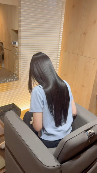 ロング 賀川 サトシのヘアスタイル