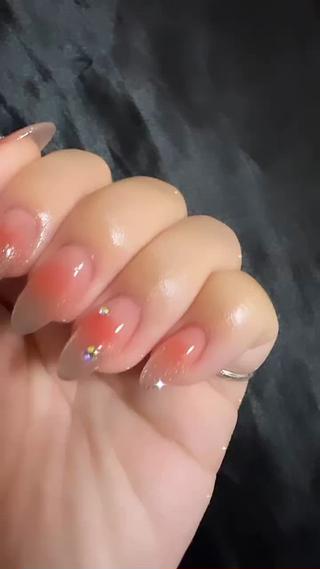#ジェルネイル #ネイルデザイン #ワンホンネイル #チークネイル #グラデーションネイル #マグネットネイル