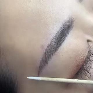 毛並み眉アートメイク 