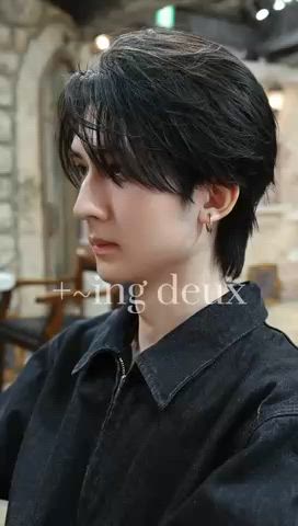 中央線 高円寺で人気美容室をお探しの方へ
メンズカットやレディースカットを中心に
ナチュラルからトレンドまで幅広く対応しております
骨格や生え癖に合わせて
扱いやすく再現しやすいスタイルをご提案します
センターパートやフェザーショート
顔周りレイヤーやくびれレイヤーまでお任せください