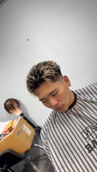 ショート カラー パーマ メンズ 村上 碧唯のヘアスタイル