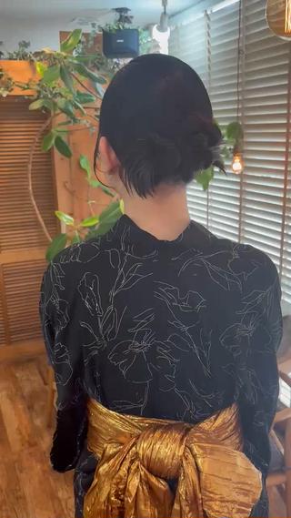 ねじりカチモリ×浴衣

ご来店お待ちしております♡
Instagram：@miku.hairmake

福岡・高宮駅徒歩5分”bright”美容室＆ヘアメイク◎
20​〜​30代女性の「特別な日」を可愛くサポート
▧ 美容師歴10年
▧ ヘアセット＋着付けまとめてOK
▧ 早朝予約対応可能 