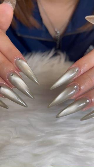 ネイル NiJi Nailsのネイルデザイン