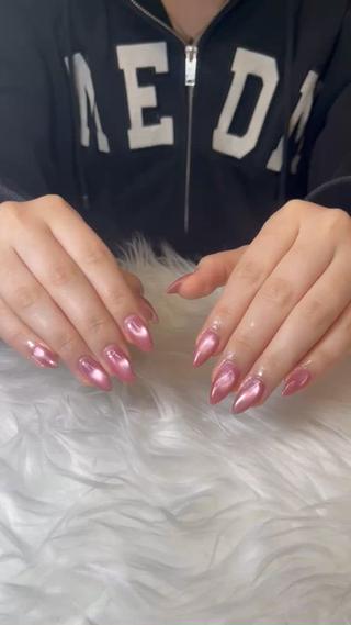 ネイル NiJi Nailsのネイルデザイン
