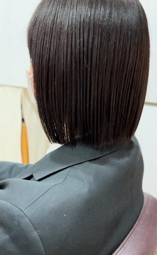 ぱつっとボブ