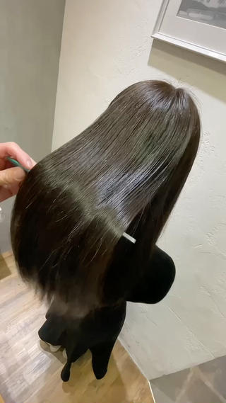 新宿/髪質改善/縮毛矯正/髪質改善ストレート/酸性ストレート/艶髪/絹髪/髪質改善トリートメント/トリートメント/ヘアセット//インナーカラー/レイヤーカット/前髪カット/韓国/ブリーチなしダブルカラー/ブリーチ/眉毛/メンズカット/パーマ/フェザーパーマ#酸熱トリートメント#ハッシュカット