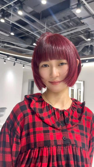 レイヤーボブとリタッチオンカラー
チェリーレッド 