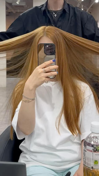 ロング カラー 🎀レイヤー×透明感 ×髪質改善🎀米田のヘアスタイル