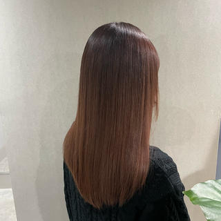 人それぞれの癖、髪質に合わせて施術させて頂いております