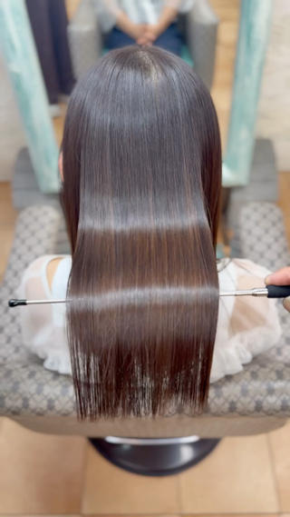 セミロング dolphin ownerのヘアスタイル
