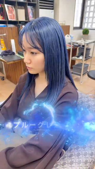 動画の通り黒髪からブルーのオーダーでダブルカラーしました。学生カラーなので学割もあります