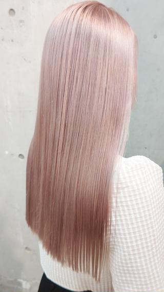 色落ちも綺麗で柔らかいホワイト系になります。