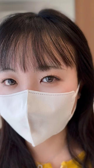こちらは以下のメニューになります

モニターLEDエクステ×繊細ファン×ナチュ盛り×CorDカール　11ミリ最長/39歳以下. 3000円


ボリュームラッシュにトリートメントを塗布して束っぽく仕上げています 