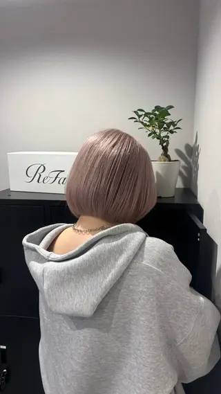 ミディアム YURINO /ボブ ベージュ/ハイトーンのヘアスタイル
