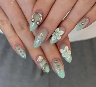 ネイル Pure&Rich Nailのネイルデザイン
