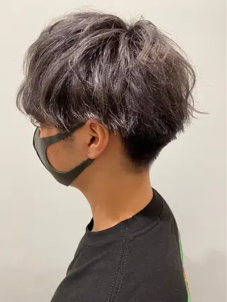 カラー メンズ ショート/ウルフ ハイトーン/カイセイのヘアスタイル